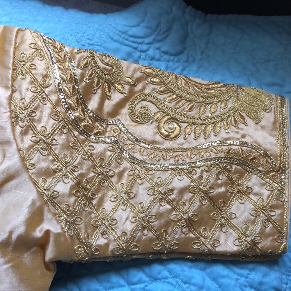 Saree blouse. Ready made. New with tags. Size 34 to 36.